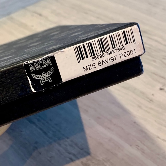 MCM iPhone X/XS Case in Soft Pink Visetos - Picture 5 of 5